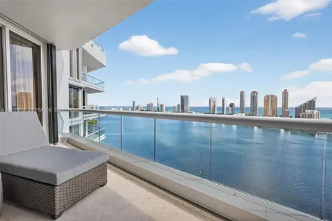 2600 Island Boulevard Aventura FL 33160