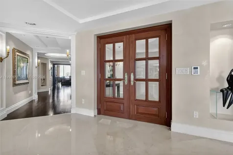 2600 Island Boulevard Aventura FL 33160