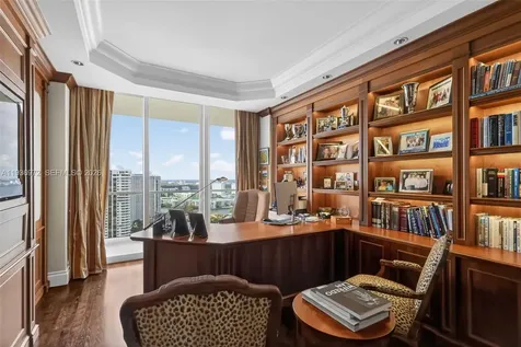 2600 Island Boulevard Aventura FL 33160