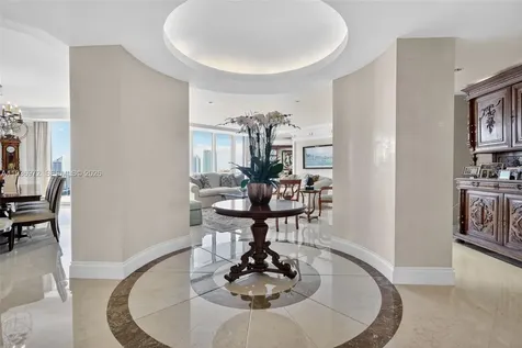 2600 Island Boulevard Aventura FL 33160