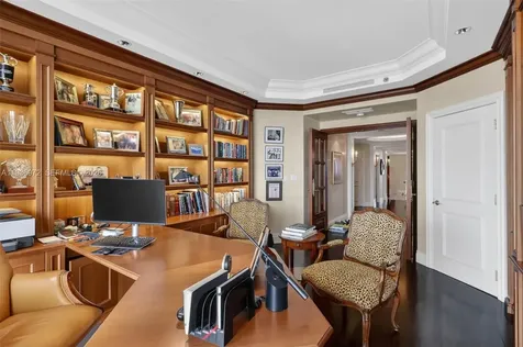 2600 Island Boulevard Aventura FL 33160