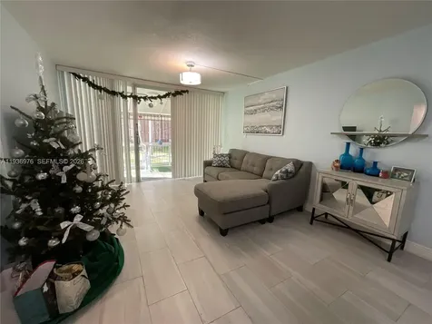 820 NW 87th Avenue Miami FL 33172