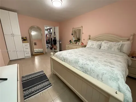 820 NW 87th Avenue Miami FL 33172