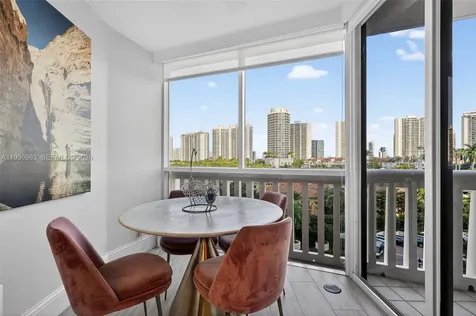 1000 Island Boulevard Aventura FL 33160
