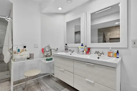 1000 Island Boulevard Aventura FL 33160