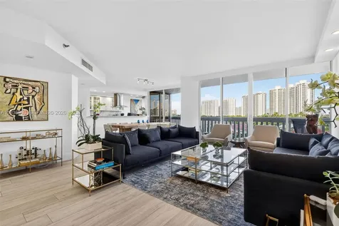 1000 Island Boulevard Aventura FL 33160