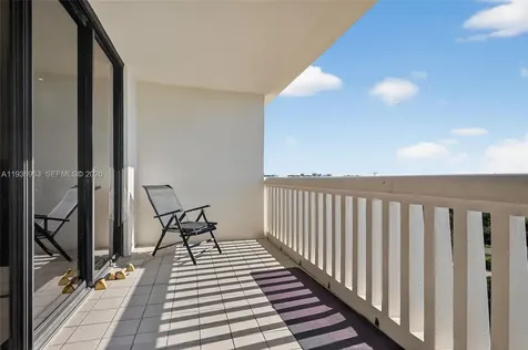 1000 Island Boulevard Aventura FL 33160