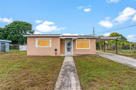 20520 NW 21st Avenue Miami Gardens FL 33056