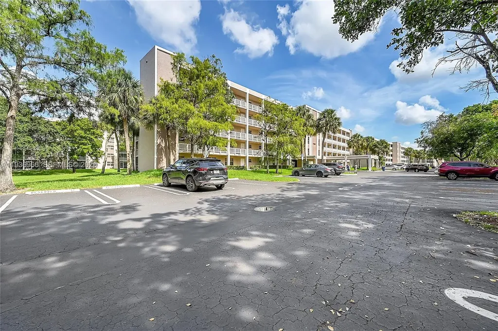 1100 NW 87th Avenue Coral Springs FL 33071