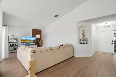 8165 Pelican Harbour Drive Lake Worth FL 33467