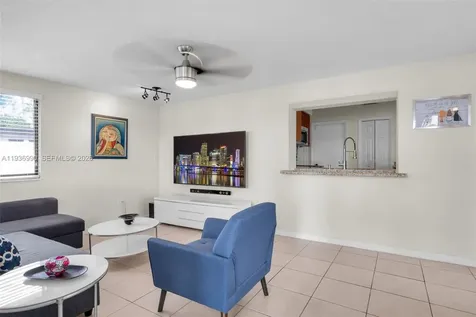 1160 NW 86th Terrace Pembroke Pines FL 33024