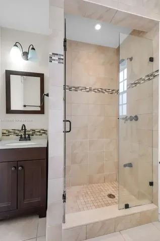 1160 NW 86th Terrace Pembroke Pines FL 33024