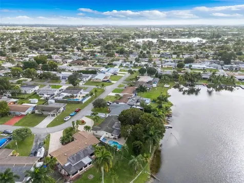 1160 NW 86th Terrace Pembroke Pines FL 33024