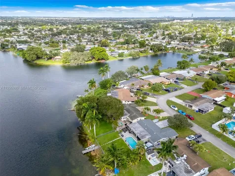 1160 NW 86th Terrace Pembroke Pines FL 33024
