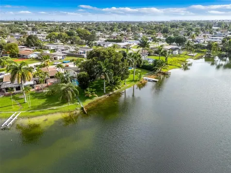 1160 NW 86th Terrace Pembroke Pines FL 33024