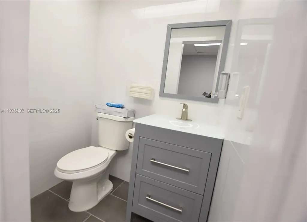 3911 Hollywood Boulevard Hollywood FL 33021