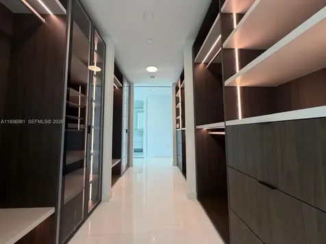 300 Biscayne Boulevard Way Miami FL 33130