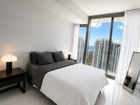 300 Biscayne Blvd Way Miami FL 33130