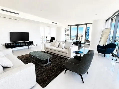 300 Biscayne Blvd Way Miami FL 33130