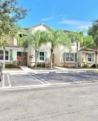 1005 NE 42nd Place Homestead FL 33033