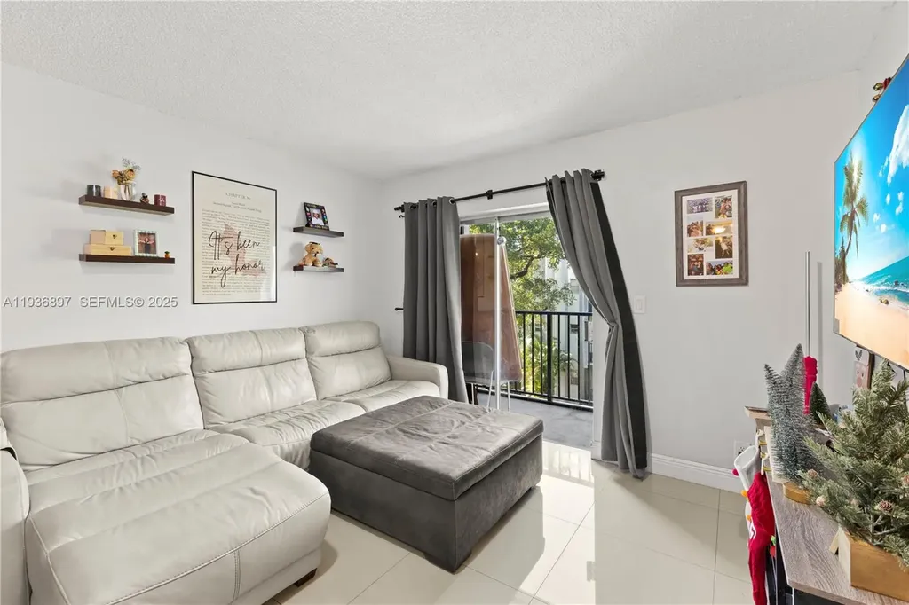 7501 NW 16th Street Plantation FL 33313