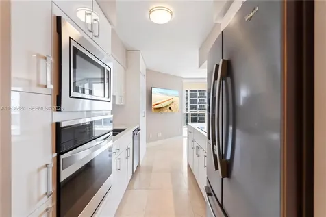 4779 Collins Avenue Miami Beach FL 33140
