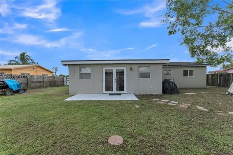 3738 NW 207th Drive Miami Gardens FL 33055
