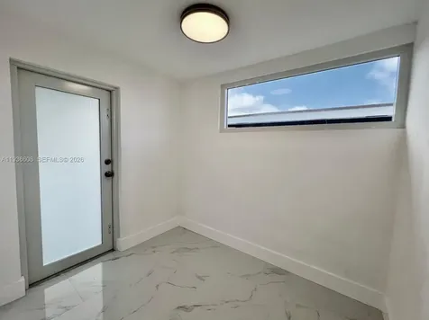 542 E 20th Street Hialeah FL 33013