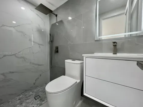 542 E 20th Street Hialeah FL 33013