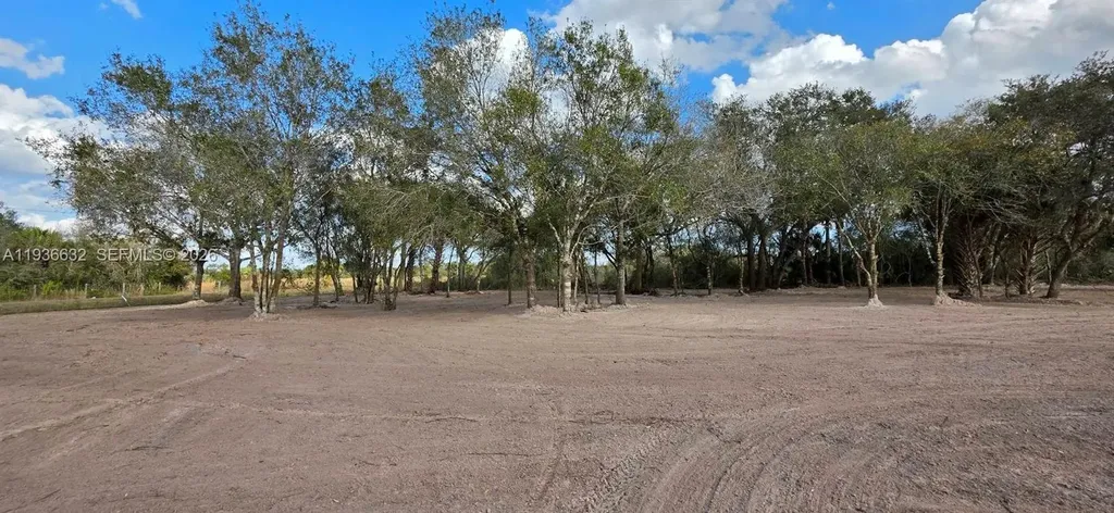19946 NW 254 Street Okeechobee FL 34972