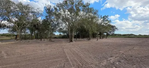 19946 NW 254 Street Okeechobee FL 34972