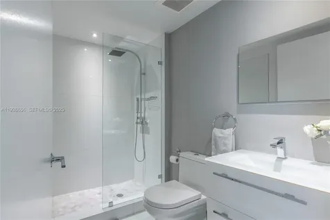 17201 Collins Avenue Sunny Isles Beach FL 33160