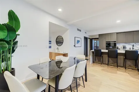 398 NE 5th Street Miami FL 33132