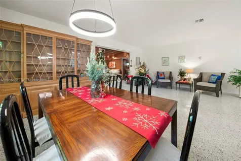 7517 Cutlass Avenue North Bay Village FL 33141