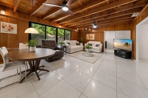 7517 Cutlass Avenue North Bay Village FL 33141