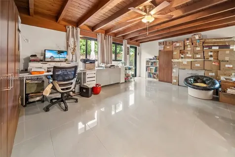 7517 Cutlass Avenue North Bay Village FL 33141