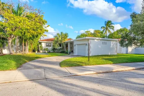 7517 Cutlass Avenue North Bay Village FL 33141