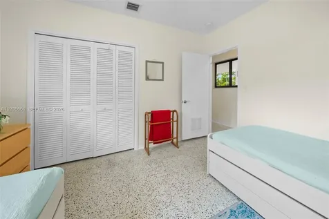 7517 Cutlass Avenue North Bay Village FL 33141