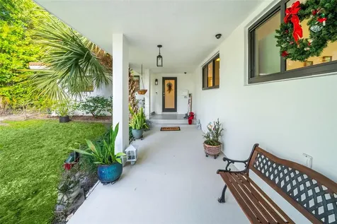 7517 Cutlass Avenue North Bay Village FL 33141