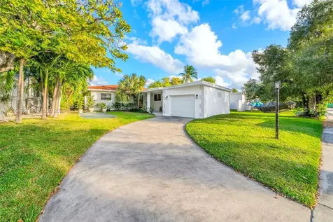 7517 Cutlass Avenue North Bay Village FL 33141
