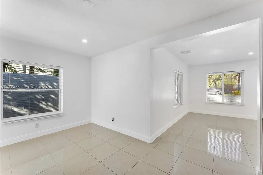 300 SW 11th Court Fort Lauderdale FL 33315