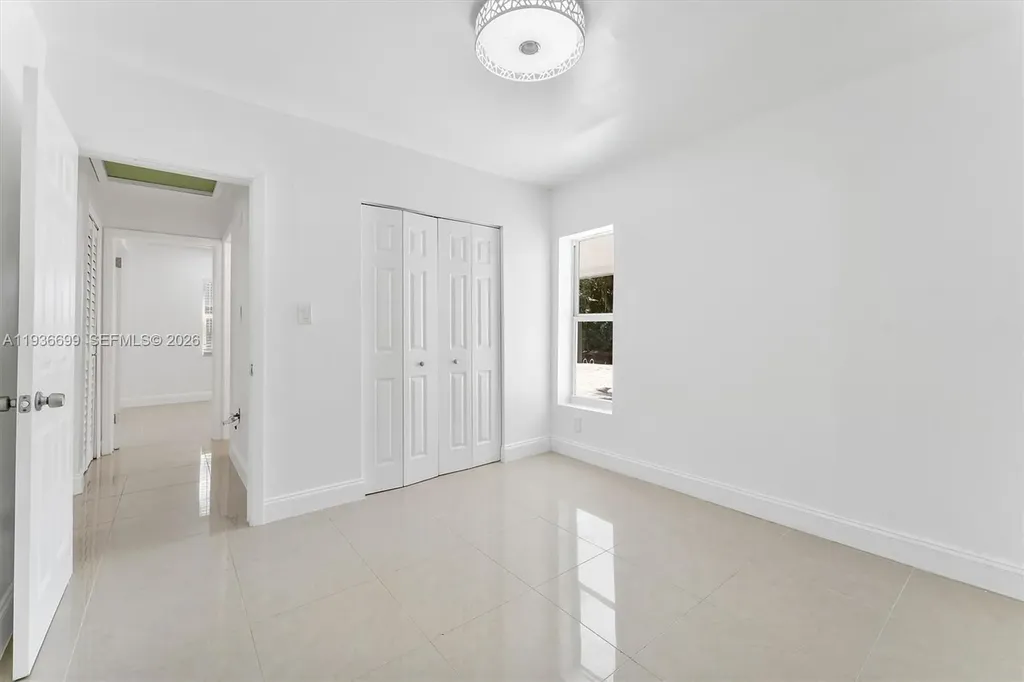 300 SW 11th Court Fort Lauderdale FL 33315