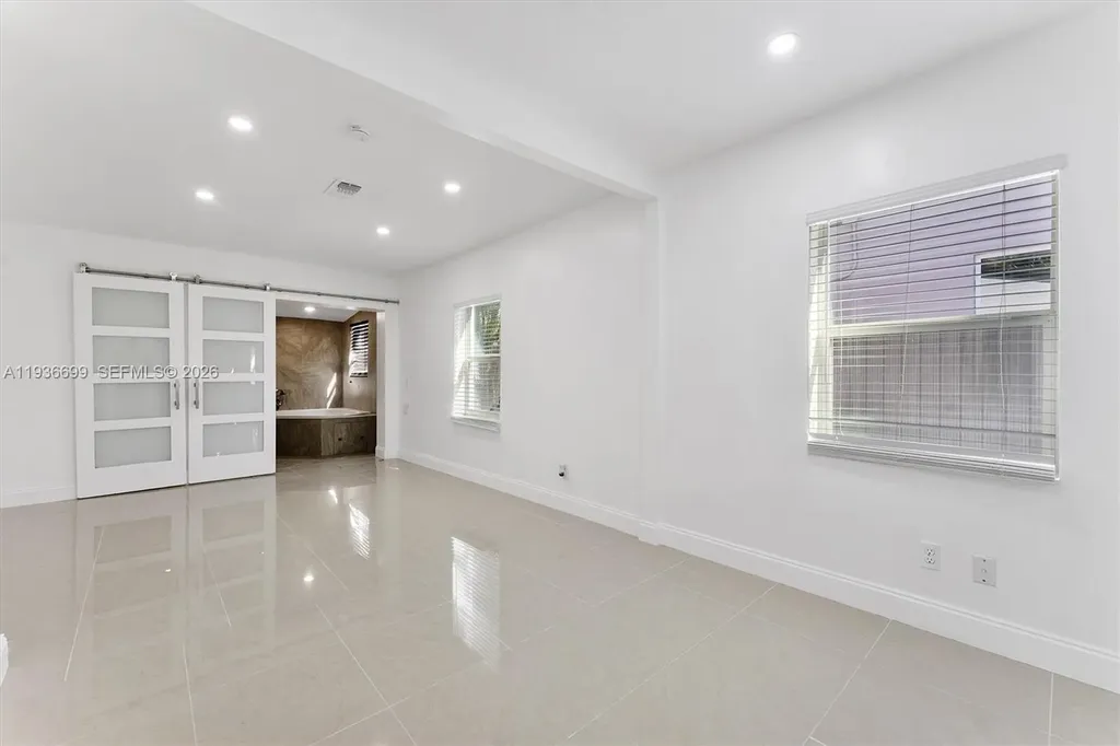 300 SW 11th Court Fort Lauderdale FL 33315