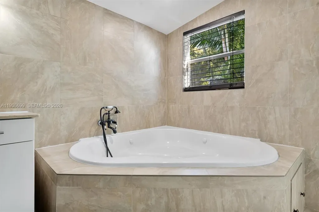 300 SW 11th Court Fort Lauderdale FL 33315