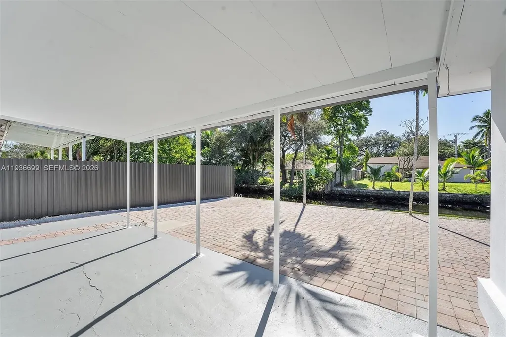 300 SW 11th Court Fort Lauderdale FL 33315