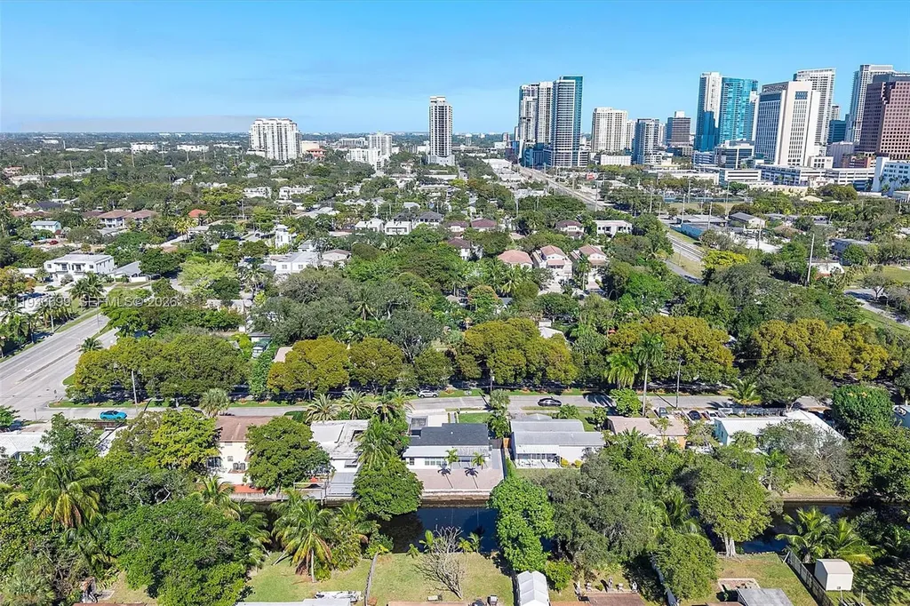 300 SW 11th Court Fort Lauderdale FL 33315