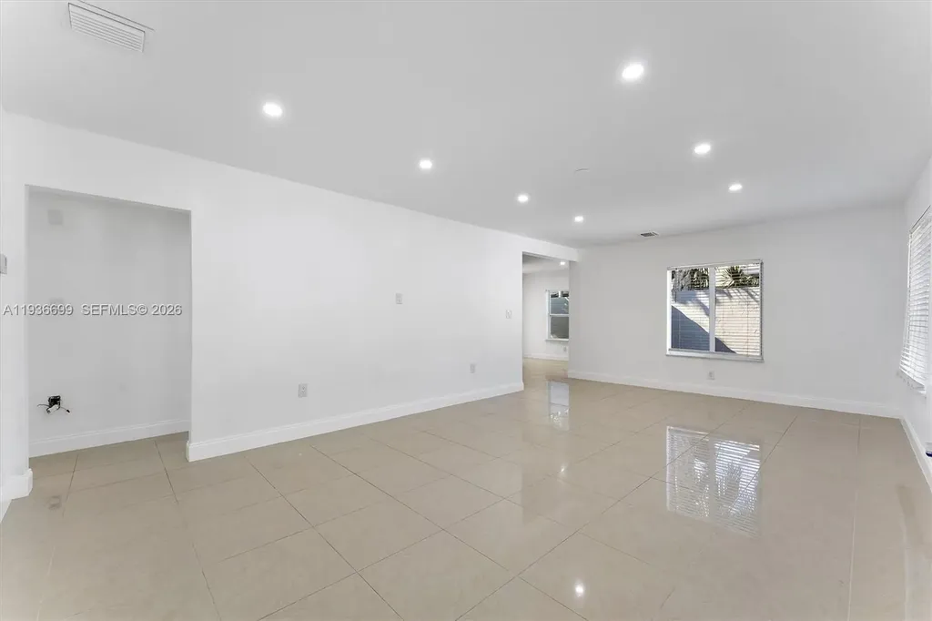 300 SW 11th Court Fort Lauderdale FL 33315