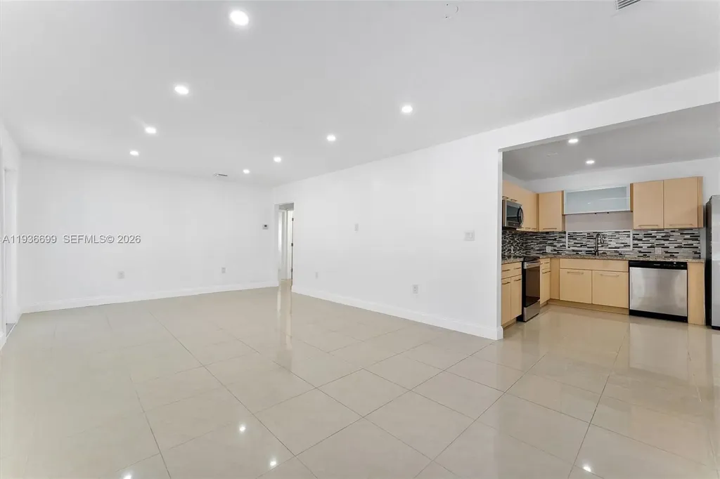 300 SW 11th Court Fort Lauderdale FL 33315