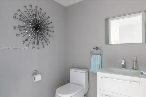 17201 Collins Avenue Sunny Isles Beach FL 33160