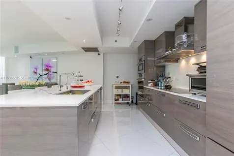 17201 Collins Avenue Sunny Isles Beach FL 33160